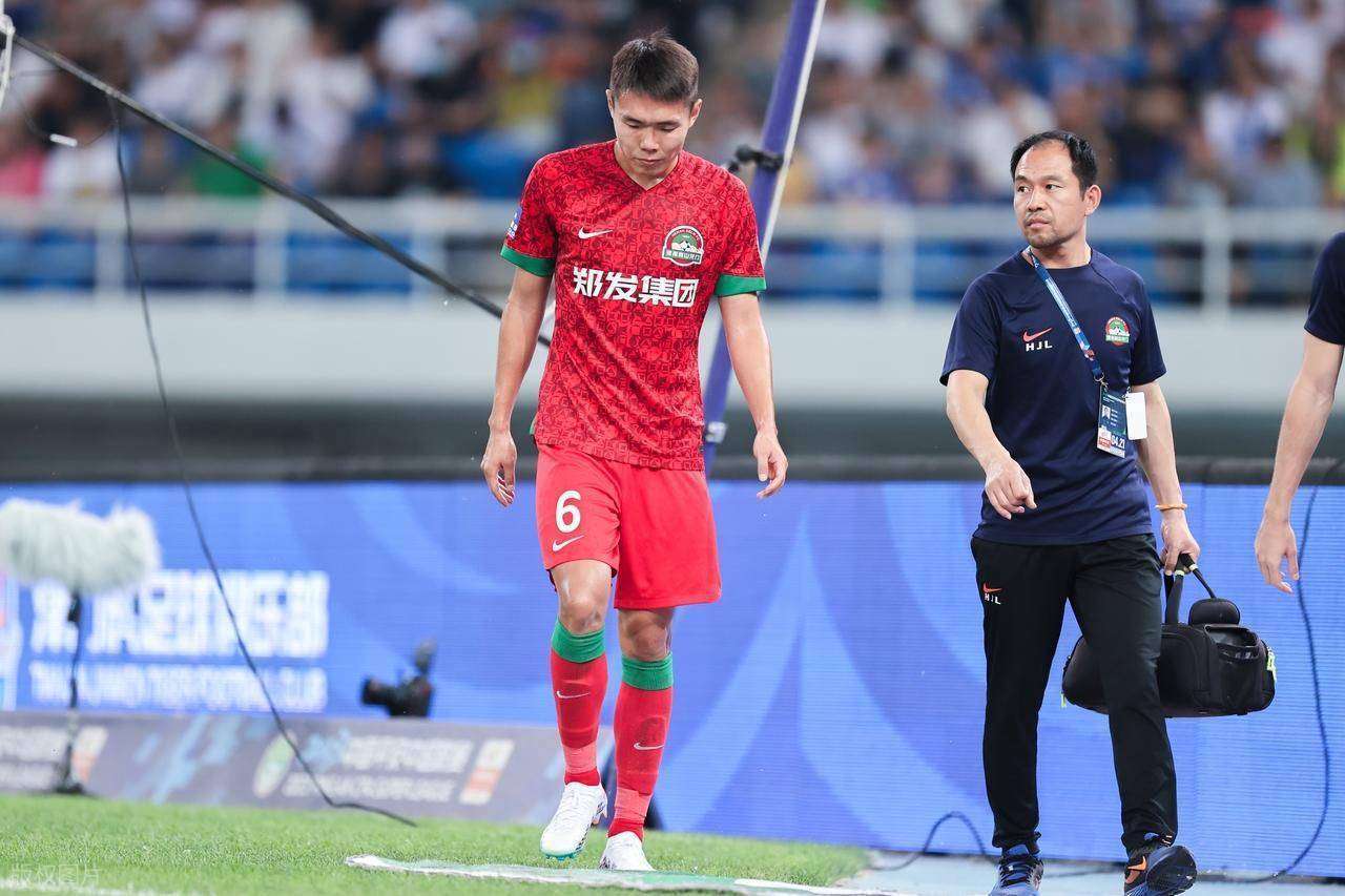 英雄联盟赔率-赛地聚焦：中超集结日热度飙升；山东男篮队长鼓劲；底气十足；球队文化再被提及的简单介绍